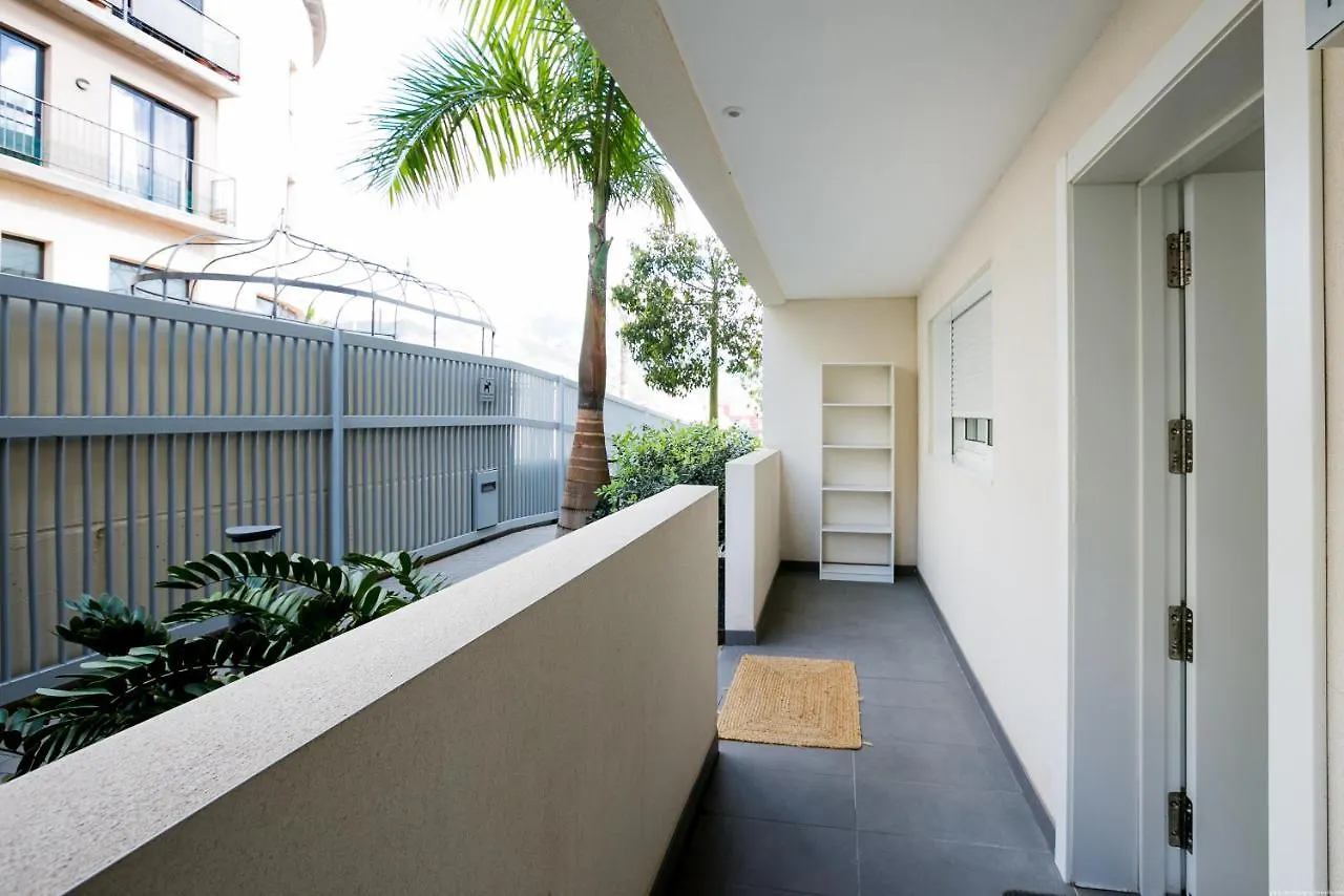 公寓 1 9 Tesoro Galeon Spa Y Gym 阿德耶